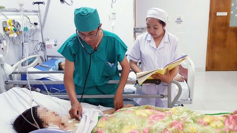 Cứu bệnh nhân bị đâm thủng tim, rách phổi - Ảnh 1. Cứu bệnh nhân bị đâm thủng tim, rách phổi - Ảnh 1.