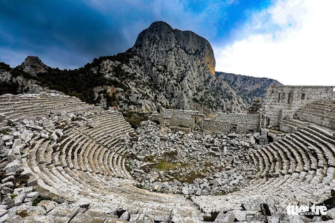 Nghe gió, ngắm mây trên những cổng đá ngàn năm của Termessos - Ảnh 1. Nghe gió, ngắm mây trên những cổng đá ngàn năm của Termessos - Ảnh 1.