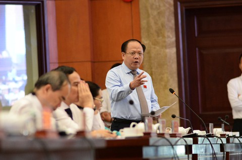 Tranh luận sôi nổi, HĐND TP.HCM chưa thông qua tờ trình về thu nhập tăng thêm - Ảnh 1. Tranh luận sôi nổi, HĐND TP.HCM chưa thông qua tờ trình về thu nhập tăng thêm - Ảnh 1.