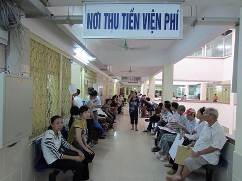 Xăng tăng, điện tăng, Bộ Y tế đề nghị hoãn tăng viện phí - Ảnh 1. Xăng tăng, điện tăng, Bộ Y tế đề nghị hoãn tăng viện phí - Ảnh 1.