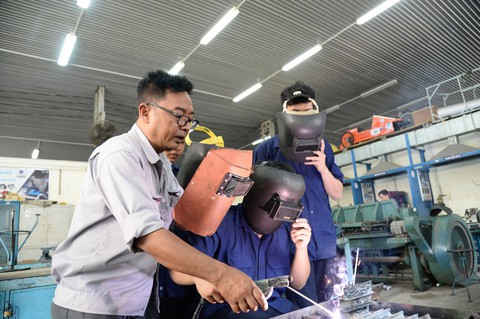 Thu nhập tăng thêm: lại lỡ hẹn - Ảnh 3. Thu nhập tăng thêm: lại lỡ hẹn - Ảnh 3.