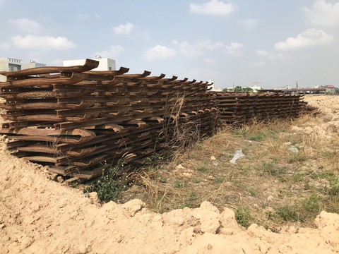 Cục Đường sắt phải nhờ bộ can thiệp vụ dỡ đường ray phân lô bán nền - Ảnh 1. Cục Đường sắt phải nhờ bộ can thiệp vụ dỡ đường ray phân lô bán nền - Ảnh 1.