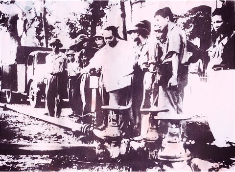 Tướng Đồng Sỹ Nguyên và đường ống xăng dầu vượt Trường Sơn bão lửa - Ảnh 4. Tướng Đồng Sỹ Nguyên và đường ống xăng dầu vượt Trường Sơn bão lửa - Ảnh 4.