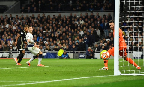 Chiêm ngưỡng dàn sao trẻ Ajax khuất phục Tottenham - Ảnh 10. Chiêm ngưỡng dàn sao trẻ Ajax khuất phục Tottenham - Ảnh 10.