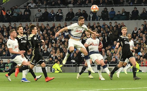 Chiêm ngưỡng dàn sao trẻ Ajax khuất phục Tottenham - Ảnh 4. Chiêm ngưỡng dàn sao trẻ Ajax khuất phục Tottenham - Ảnh 4.