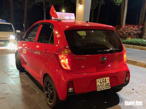 Công an Đà Lạt làm rõ hành vi tài xế taxi chặt chém du khách - Ảnh 1. Công an Đà Lạt làm rõ hành vi tài xế taxi chặt chém du khách - Ảnh 1.