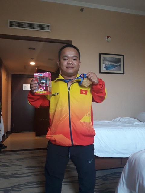 “Chú lùn” Trần Văn Nguyên giành HCV World Para Grand Prix - Ảnh 1. “Chú lùn” Trần Văn Nguyên giành HCV World Para Grand Prix - Ảnh 1.