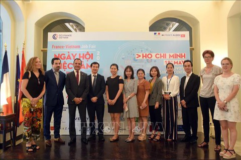 Trên 40 doanh nghiệp Pháp và Việt Nam sẽ tham gia Ngày hội việc làm Pháp - Việt 2019 - Ảnh 1. Trên 40 doanh nghiệp Pháp và Việt Nam sẽ tham gia Ngày hội việc làm Pháp - Việt 2019 - Ảnh 1.