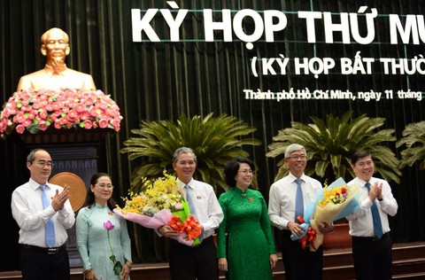 Ông Võ Văn Hoan và ông Ngô Minh Châu làm phó chủ tịch UBND TP.HCM - Ảnh 1. Ông Võ Văn Hoan và ông Ngô Minh Châu làm phó chủ tịch UBND TP.HCM - Ảnh 1.