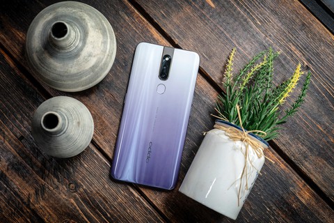 OPPO F11 Pro giới thiệu sắc màu mới Xám Tinh Vân - Ảnh 4. OPPO F11 Pro giới thiệu sắc màu mới Xám Tinh Vân - Ảnh 4.