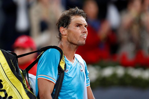 Tsitsipas đánh bại Nadal ở bán kết Madrid Open 2019 - Ảnh 1. Tsitsipas đánh bại Nadal ở bán kết Madrid Open 2019 - Ảnh 1.