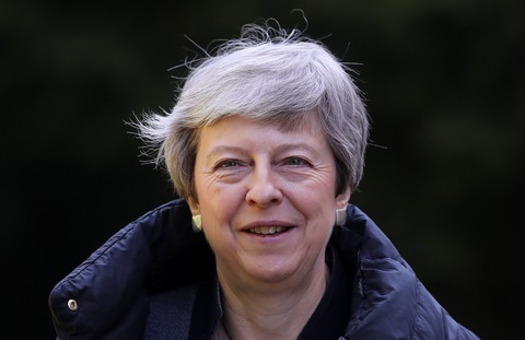Thủ tướng Theresa May là vướng mắc lớn nhất của Brexit - Ảnh 2. Thủ tướng Theresa May là vướng mắc lớn nhất của Brexit - Ảnh 2.