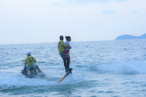 Xem các kỳ nhân vờn trên sóng nước Nha Trang - Ảnh 7. Xem các kỳ nhân vờn trên sóng nước Nha Trang - Ảnh 7.