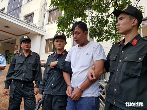 Vừa tháo niêm phong ôtô, mùi ma túy bốc ra nồng nặc - Ảnh 7. Vừa tháo niêm phong ôtô, mùi ma túy bốc ra nồng nặc - Ảnh 7.