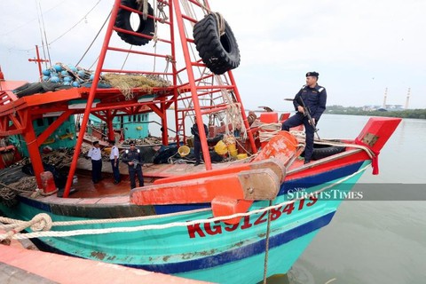 Malaysia bắt giữ 29 ngư dân Việt Nam - Ảnh 1. Malaysia bắt giữ 29 ngư dân Việt Nam - Ảnh 1.