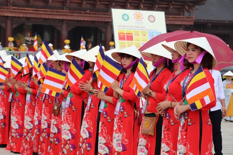 Bế mạc Vesak 2019: Cám ơn lòng mến khách của Việt Nam - Ảnh 4. Bế mạc Vesak 2019: Cám ơn lòng mến khách của Việt Nam - Ảnh 4.