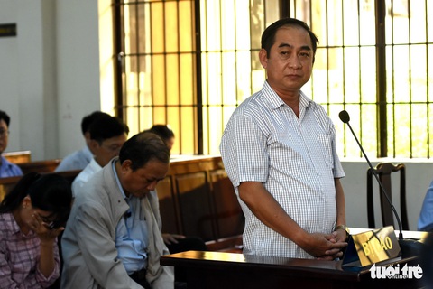 Nguyên trưởng Ban tổ chức Thành ủy Biên Hòa nhận 13 năm tù - Ảnh 1. Nguyên trưởng Ban tổ chức Thành ủy Biên Hòa nhận 13 năm tù - Ảnh 1.