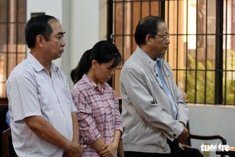 Nguyên trưởng Ban tổ chức Thành ủy Biên Hòa nhận 13 năm tù - Ảnh 3. Nguyên trưởng Ban tổ chức Thành ủy Biên Hòa nhận 13 năm tù - Ảnh 3.
