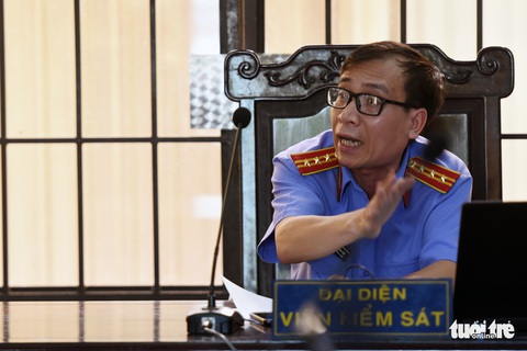 Nguyên trưởng Ban tổ chức Thành ủy Biên Hòa nhận 13 năm tù - Ảnh 4. Nguyên trưởng Ban tổ chức Thành ủy Biên Hòa nhận 13 năm tù - Ảnh 4.