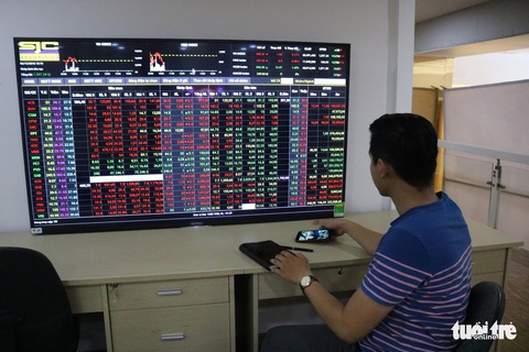 VN Index tăng mạnh nhất khi thương chiến Mỹ - Trung leo thang - Ảnh 1. VN Index tăng mạnh nhất khi thương chiến Mỹ - Trung leo thang - Ảnh 1.