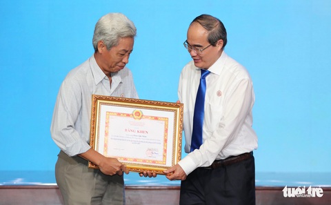Bí thư Thành ủy TP.HCM Nguyễn Thiện Nhân: Những lúc khó cực, hãy nghĩ tới Bác - Ảnh 2. Bí thư Thành ủy TP.HCM Nguyễn Thiện Nhân: Những lúc khó cực, hãy nghĩ tới Bác - Ảnh 2.