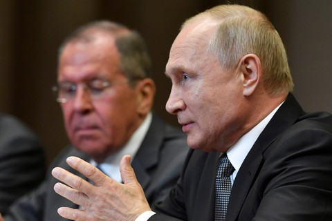 Ông Putin sẽ gặp ông Trump nếu được đề nghị - Ảnh 1. Ông Putin sẽ gặp ông Trump nếu được đề nghị - Ảnh 1.