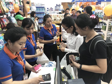 Khai trương Co.opSmile đầu tiên cho sinh viên - Ảnh 2. Khai trương Co.opSmile đầu tiên cho sinh viên - Ảnh 2.