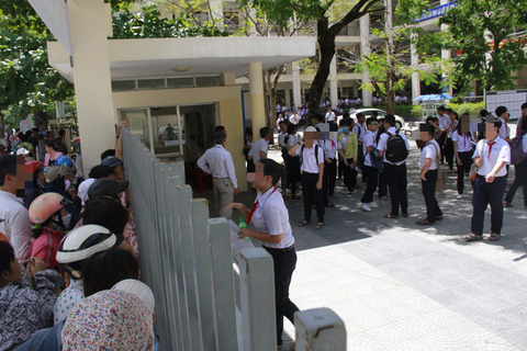 Vụ thi lớp 10 tại Đà Nẵng: Có tình trạng học yếu kém vẫn đạt chứng chỉ quốc tế - Ảnh 1. Vụ thi lớp 10 tại Đà Nẵng: Có tình trạng học yếu kém vẫn đạt chứng chỉ quốc tế - Ảnh 1.