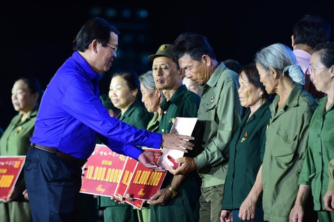 Người trẻ sẽ cùng đi trên con đường hòa bình! - Ảnh 27. Người trẻ sẽ cùng đi trên con đường hòa bình! - Ảnh 27.
