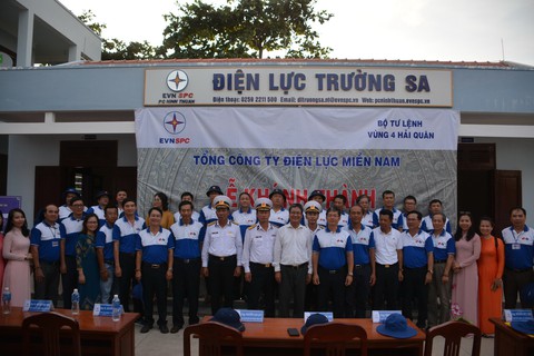 Cấp điện 24/24 cho đảo Trường Sa lớn - Ảnh 1. Cấp điện 24/24 cho đảo Trường Sa lớn - Ảnh 1.