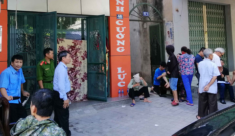 Bắt con trai nghi giết cha đẻ bằng nhiều loại hung khí - Ảnh 1. Bắt con trai nghi giết cha đẻ bằng nhiều loại hung khí - Ảnh 1.