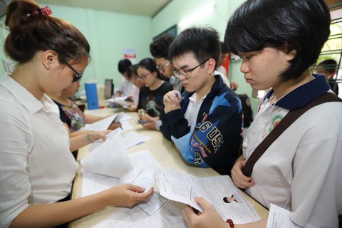 Thi mà 95-97% học sinh đậu tốt nghiệp thì có cần thi THPT quốc gia? - Ảnh 1. Thi mà 95-97% học sinh đậu tốt nghiệp thì có cần thi THPT quốc gia? - Ảnh 1.