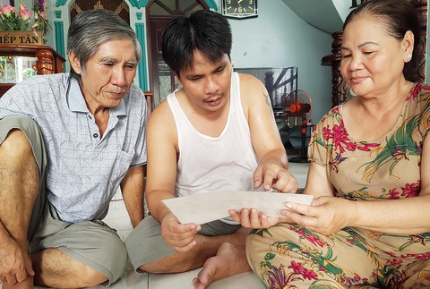 Hai số phận 11 năm sau tia sét định mệnh trên sân bóng - Ảnh 1. Hai số phận 11 năm sau tia sét định mệnh trên sân bóng - Ảnh 1.