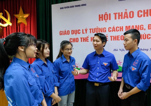 50 năm di chúc Chủ tịch Hồ Chí Minh: Cán bộ phải có khả năng làm trong môi trường quốc tế - Ảnh 3. 50 năm di chúc Chủ tịch Hồ Chí Minh: Cán bộ phải có khả năng làm trong môi trường quốc tế - Ảnh 3.