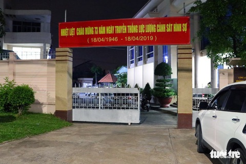 Tạm giữ ngay trong đêm 4 phụ nữ liên quan vụ xác chết trong bêtông - Ảnh 4. Tạm giữ ngay trong đêm 4 phụ nữ liên quan vụ xác chết trong bêtông - Ảnh 4.