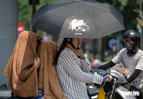 Hà Tĩnh 43,4 độ C, là nơi nắng nóng nhất lịch sử Việt Nam - Ảnh 2. Hà Tĩnh 43,4 độ C, là nơi nắng nóng nhất lịch sử Việt Nam - Ảnh 2.