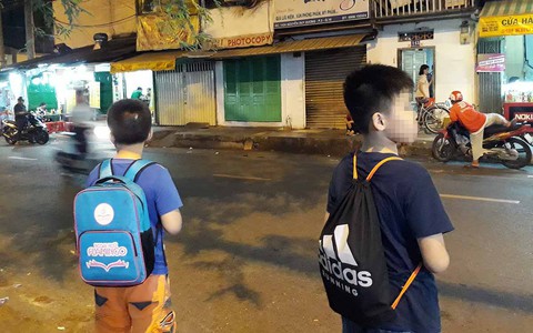 Học trò lớp 5 ôn thi vào Trường chuyên Trần Đại Nghĩa như ôn thi ĐH - Ảnh 1. Học trò lớp 5 ôn thi vào Trường chuyên Trần Đại Nghĩa như ôn thi ĐH - Ảnh 1.