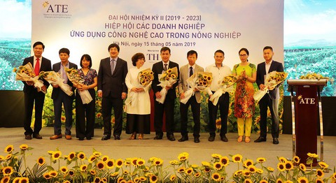 Ứng dụng công nghệ cao, nền nông nghiệp Việt sẽ cất cánh - Ảnh 1. Ứng dụng công nghệ cao, nền nông nghiệp Việt sẽ cất cánh - Ảnh 1.