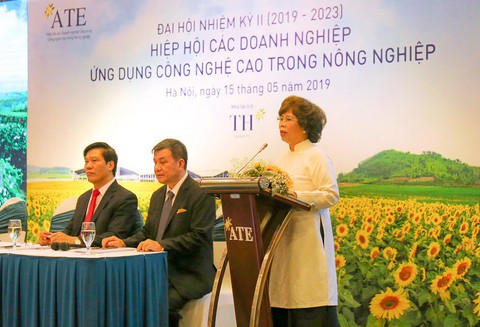 Ứng dụng công nghệ cao, nền nông nghiệp Việt sẽ cất cánh - Ảnh 3. Ứng dụng công nghệ cao, nền nông nghiệp Việt sẽ cất cánh - Ảnh 3.