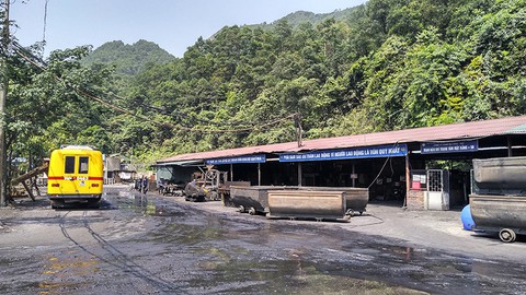 Cháy hầm lò dọc, 2 công nhân than thiệt mạng - Ảnh 1. Cháy hầm lò dọc, 2 công nhân than thiệt mạng - Ảnh 1.
