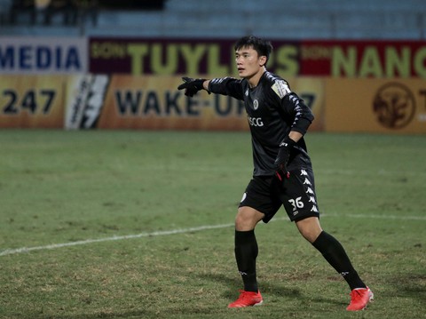 Hà Đức Chinh giấu chấn thương, Bùi Tiến Dũng có trận ra mắt Hà Nội FC - Ảnh 2. Hà Đức Chinh giấu chấn thương, Bùi Tiến Dũng có trận ra mắt Hà Nội FC - Ảnh 2.