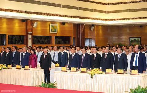 Thủ tướng: Cần bỏ ngay văn hóa không nhúc nhích! - Ảnh 2. Thủ tướng: Cần bỏ ngay văn hóa không nhúc nhích! - Ảnh 2.
