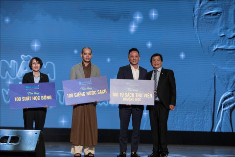 Một nhà giáo sống trọn vẹn chữ nhân - Ảnh 5. Một nhà giáo sống trọn vẹn chữ nhân - Ảnh 5.