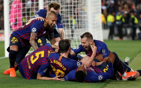 Song sát Messi - Suarez hành hạ Liverpool - Ảnh 11. Song sát Messi - Suarez hành hạ Liverpool - Ảnh 11.
