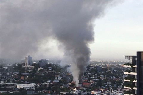 Cháy lớn ở Úc, phá hủy ngôi nhà di sản ở Brisbane - Ảnh 4. Cháy lớn ở Úc, phá hủy ngôi nhà di sản ở Brisbane - Ảnh 4.