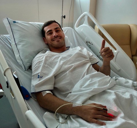 Casillas có thể giải nghệ sau khi bị đau tim trên sân tập - Ảnh 1. Casillas có thể giải nghệ sau khi bị đau tim trên sân tập - Ảnh 1.