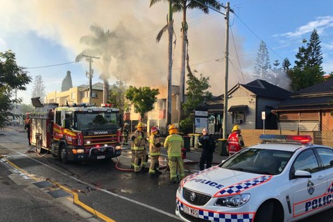 Cháy lớn ở Úc, phá hủy ngôi nhà di sản ở Brisbane - Ảnh 3. Cháy lớn ở Úc, phá hủy ngôi nhà di sản ở Brisbane - Ảnh 3.