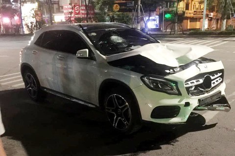 Khởi tố vụ xe Mercedes đâm 2 người tử vong ở hầm Kim Liên - Ảnh 1. Khởi tố vụ xe Mercedes đâm 2 người tử vong ở hầm Kim Liên - Ảnh 1.