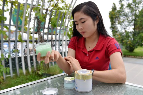 Có nên bảo quản mỹ phẩm trong tủ lạnh? - Ảnh 1. Có nên bảo quản mỹ phẩm trong tủ lạnh? - Ảnh 1.
