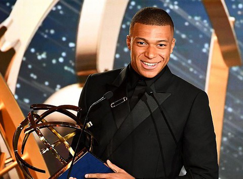 Mbappe nhận cú đúp giải thưởng tại Pháp - Ảnh 1. Mbappe nhận cú đúp giải thưởng tại Pháp - Ảnh 1.